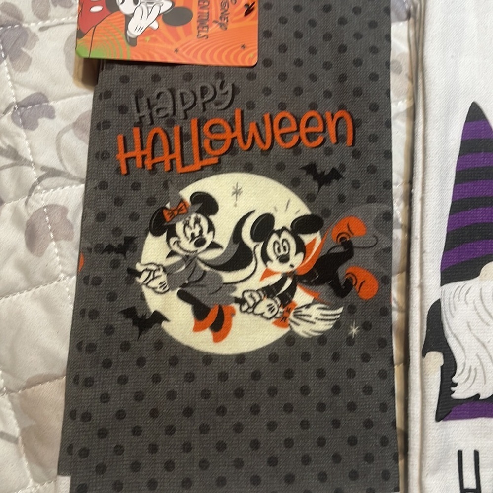 New Two packs of Halloween character kitchen towels - Picture 3 of 6